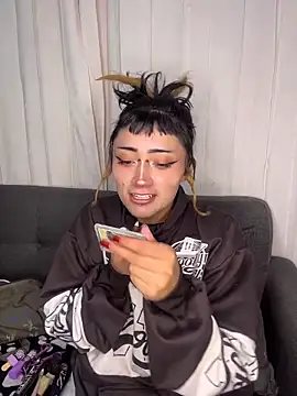 Snapshot of baby_akuma chatting on March 19, 2026, 3:39 am baby akuma online show from March 19, 2026, 3:39 am