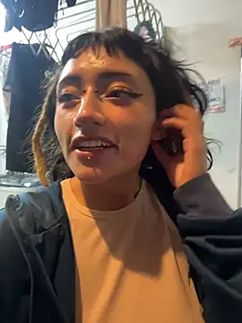 Snapshot of baby_akuma chatting on March 27, 2026, 8:26 am baby akuma online show from March 27, 2026, 8:26 am