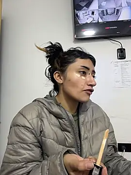 Snapshot of baby_akuma chatting on March 30, 2026, 2:35 am baby akuma online show from March 30, 2026, 2:35 am