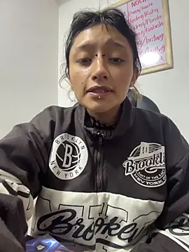 Snapshot of baby_akuma chatting on March 29, 2026, 4:03 am baby akuma online show from March 29, 2026, 4:03 am