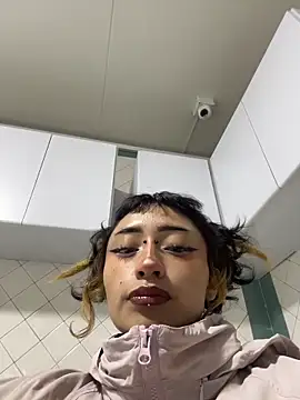 Snapshot of baby_akuma chatting on March 24, 2026, 2:11 am baby akuma online show from March 24, 2026, 2:11 am