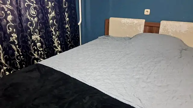 CindyLight online show from April 17, 2026, 3:37 pm