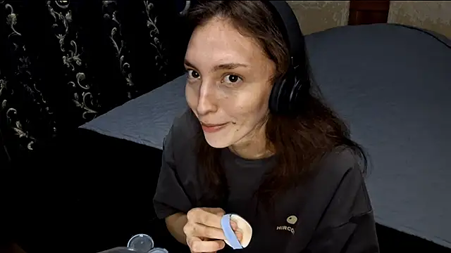 Snapshot of CindyLight chatting on April 21, 2026, 5:19 pm CindyLight online show from April 21, 2026, 5:19 pm