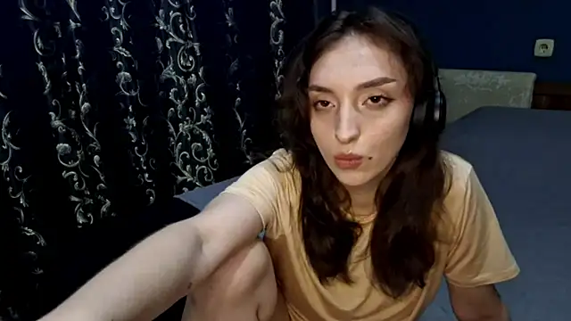 Snapshot of CindyLight chatting on April 18, 2026, 5:59 pm CindyLight online show from April 18, 2026, 5:59 pm