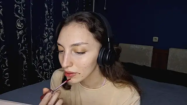 Snapshot of CindyLight chatting on May 4, 2026, 4:21 pm CindyLight online show from May 4, 2026, 4:21 pm