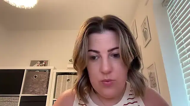 annabellewarick online show from March 24, 2026, 1:11 pm