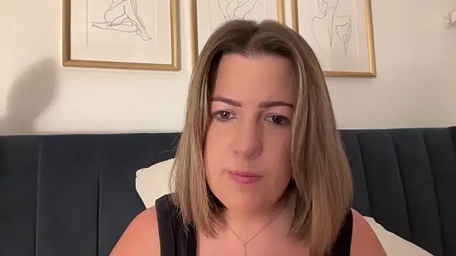Snapshot of annabellewarick chatting on May 17, 2026, 9:04 pm annabellewarick online show from May 17, 2026, 9:04 pm