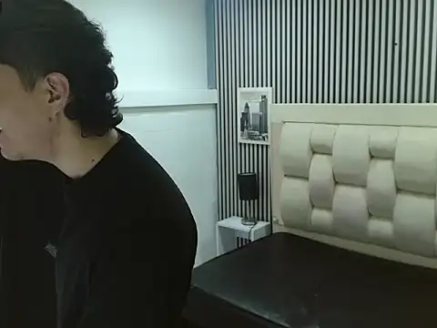 Alex Wolft online show from March 26, 2026, 12:25 pm