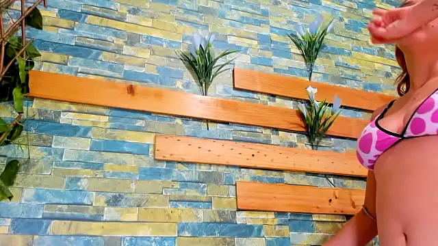 Snapshot of Hot_blowjobs_ chatting on April 13, 2026, 8:46 pm Hot blowjobs online show from April 13, 2026, 8:46 pm