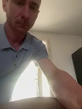 johnsex1989 online show from April 19, 2026, 11:33 am