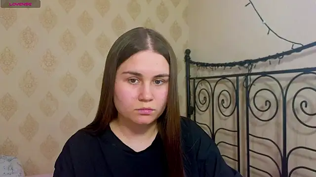 LucyMur online show from April 12, 2026, 8:23 pm