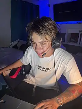 AngelLatinBoy online show from March 28, 2026, 3:07 am