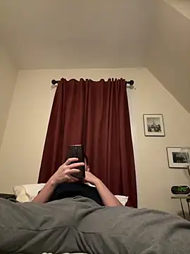 paulcevallos05 online show from April 18, 2026, 5:43 am