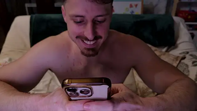 zeusoctavian1 online show from March 14, 2026, 4:18 am