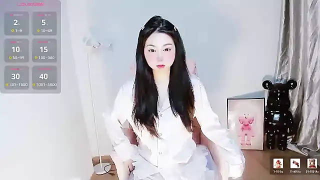 Sweet-Shuna online show from March 11, 2026, 3:33 am