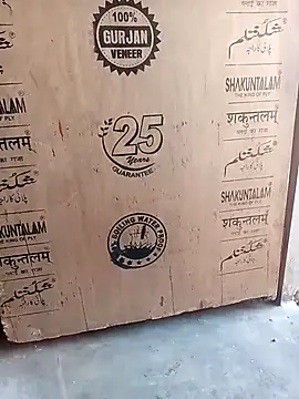 Snapshot of Divya3107 chatting on April 5, 2026, 8:32 am Divya3107 online show from April 5, 2026, 8:32 am