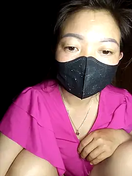 Bling-pusy online show from April 4, 2026, 1:50 pm