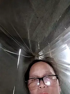 Snapshot of Tina6886 chatting on March 24, 2026, 9:42 am Tina6886 online show from March 24, 2026, 9:42 am