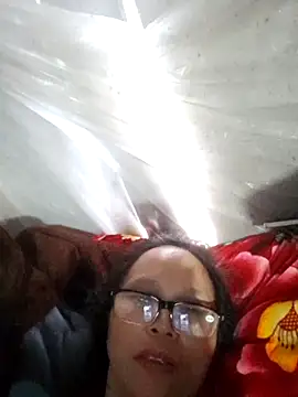 Snapshot of Tina6886 chatting on April 1, 2026, 10:16 am Tina6886 online show from April 1, 2026, 10:16 am