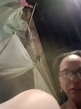 Snapshot of Tina6886 chatting on March 31, 2026, 9:44 am Tina6886 online show from March 31, 2026, 9:44 am