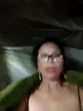 Snapshot of Tina6886 chatting on April 4, 2026, 2:45 pm Tina6886 online show from April 4, 2026, 2:45 pm