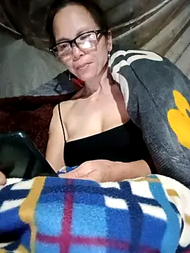 Snapshot of Tina6886 chatting on April 14, 2026, 9:20 pm Tina6886 online show from April 14, 2026, 9:20 pm