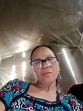 Snapshot of Tina6886 chatting on April 15, 2026, 9:26 am Tina6886 online show from April 15, 2026, 9:26 am