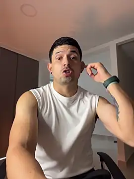 TroyeSavage online show from April 8, 2026, 9:49 pm