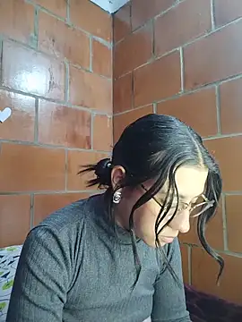 Amanda x1 online show from April 8, 2026, 7:15 pm