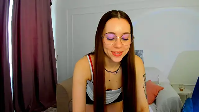 Snapshot of BloomAndFun chatting on March 21, 2026, 8:19 am BloomAndFun online show from March 21, 2026, 8:19 am