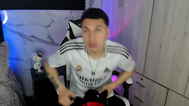 ThiagoFerrero Hot online show from April 7, 2026, 4:53 pm