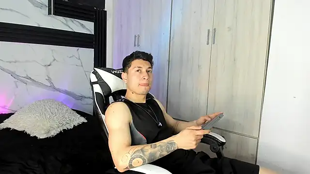 ThiagoFerrero Hot online show from March 17, 2026, 1:36 pm