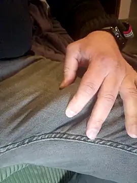 Snapshot of Activ1top chatting on March 17, 2026, 6:11 pm Activ1top online show from March 17, 2026, 6:11 pm