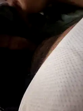 Snapshot of Activ1top chatting on April 8, 2026, 3:30 am Activ1top online show from April 8, 2026, 3:30 am