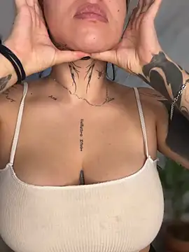 CarolQueen1  online show from March 26, 2026, 1:09 pm