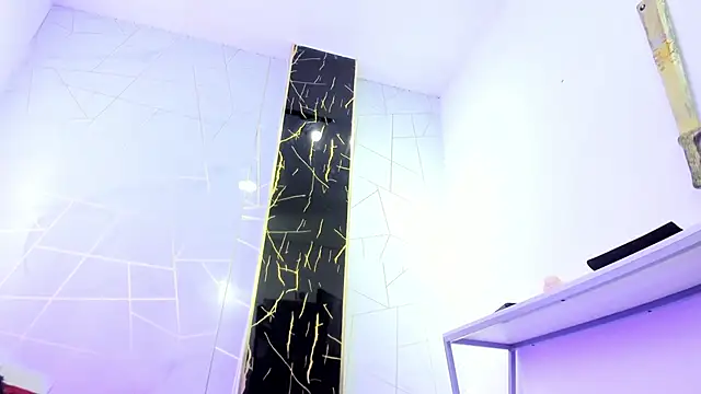 Valentin Lux online show from March 31, 2026, 3:52 am