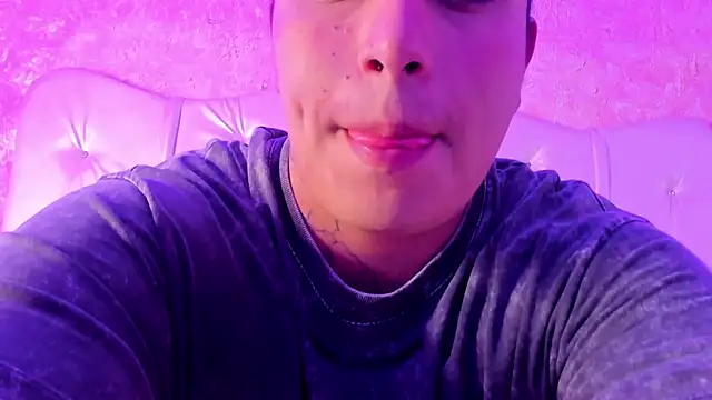 Snapshot of ThomasThundr chatting on March 19, 2026, 6:02 am ThomasThundr online show from March 19, 2026, 6:02 am