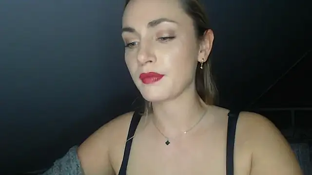 Snapshot of ScarlettSensitive chatting on May 29, 2026, 6:25 pm ScarlettSensitive online show from May 29, 2026, 6:25 pm