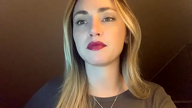 Snapshot of ScarlettSensitive chatting on March 29, 2026, 8:21 pm ScarlettSensitive online show from March 29, 2026, 8:21 pm