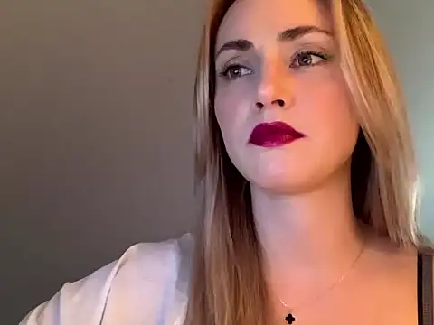 Snapshot of ScarlettSensitive chatting on April 9, 2026, 3:29 pm ScarlettSensitive online show from April 9, 2026, 3:29 pm