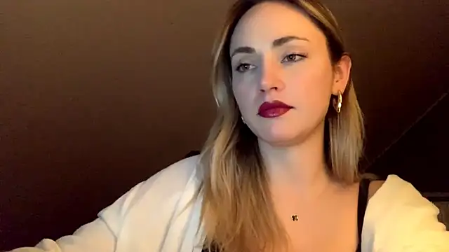 Snapshot of ScarlettSensitive chatting on March 23, 2026, 9:14 pm ScarlettSensitive online show from March 23, 2026, 9:14 pm