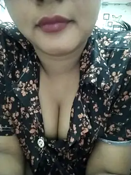 Snapshot of Chandrika_Yadav chatting on May 4, 2026, 5:05 pm Chandrika Yadav online show from May 4, 2026, 5:05 pm