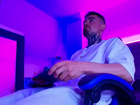 Dallas Whitee online show from March 29, 2026, 12:51 pm