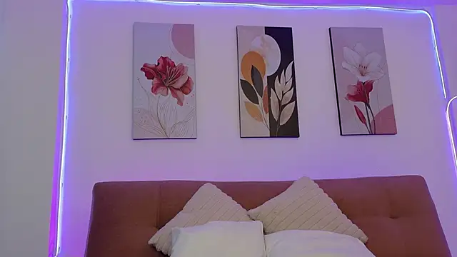 aria nixy online show from April 17, 2026, 12:41 pm