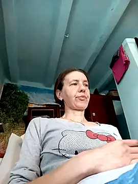 Tania9876 online show from April 22, 2026, 9:27 am