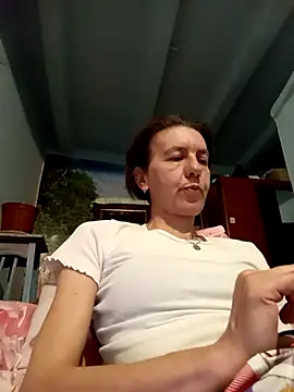 Tania9876 online show from April 8, 2026, 6:53 pm