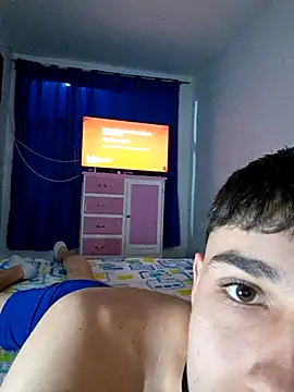 AxelKiran online show from April 16, 2026, 11:07 pm