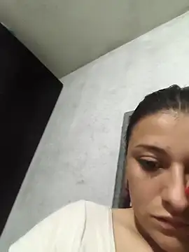 Scarlet Passion online show from April 15, 2026, 12:16 am