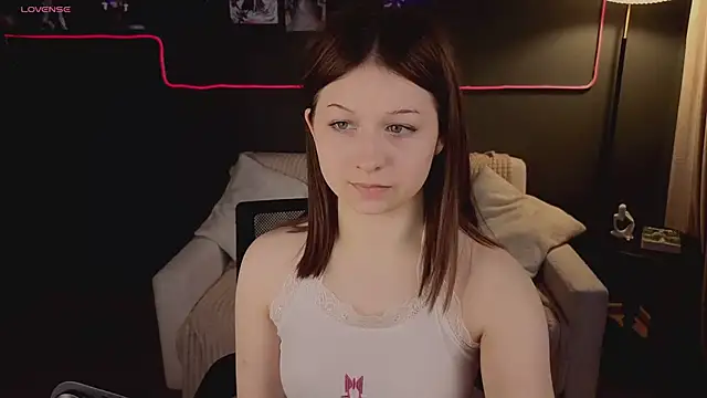 Liv Veil online show from March 18, 2026, 12:41 pm