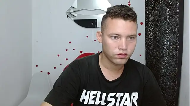 sven fox723 online show from April 16, 2026, 11:44 am